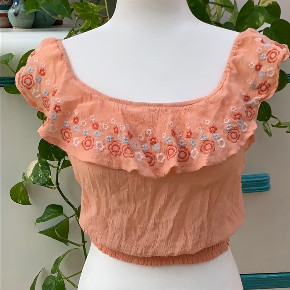 Melon colored crop top, Ruffled flloral embroidered bodice, Boho Style Crop Top - Picture 7 of 8